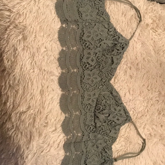 Beautiful Corset lace crop top - Picture 3 of 6